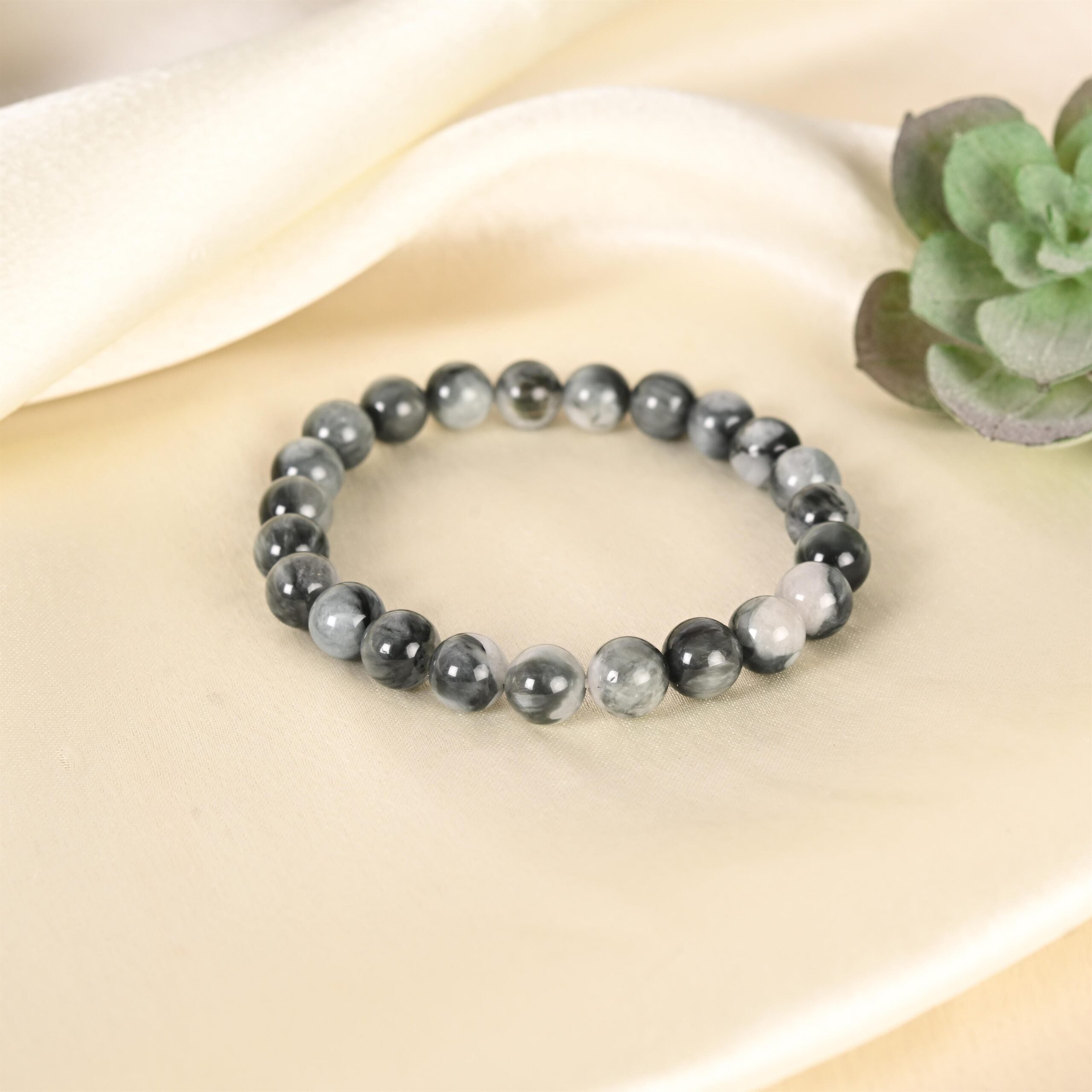 Cat’s Eye (Grey)